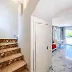 Apartment Plutone